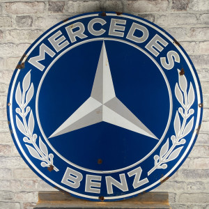 Mercedes No. 18