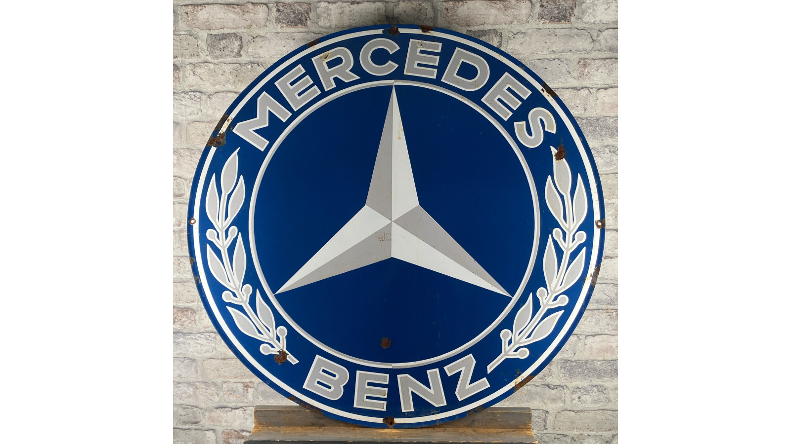 Mercedes No. 18