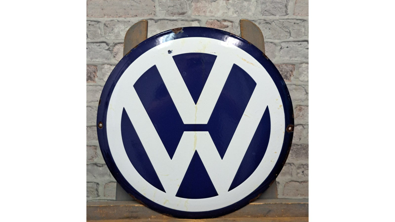 Volkswagen No. 8
